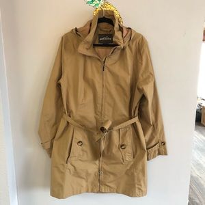 EUC - Eddie Bauer Rain Trench with Belt XL